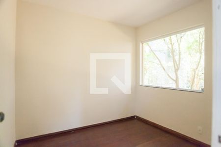 quarto1 de casa de condomínio à venda com 3 quartos, 210m² em Condomínio Retiro das Pedras, Brumadinho