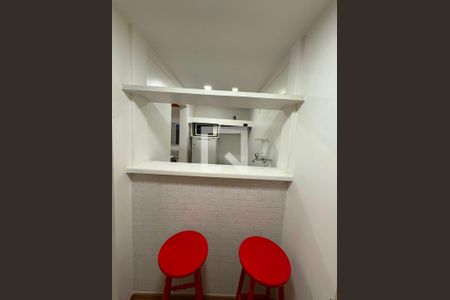 Cozinha de apartamento para alugar com 1 quarto, 40m² em Morro dos Ingleses, São Paulo