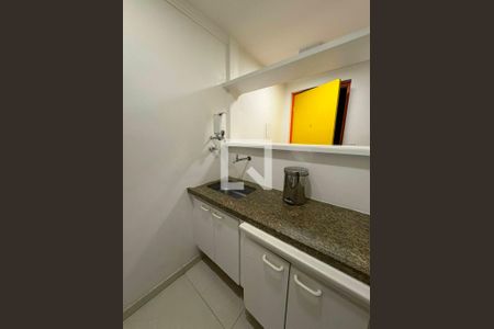 Cozinha de apartamento para alugar com 1 quarto, 40m² em Morro dos Ingleses, São Paulo