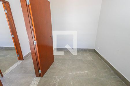 quarto 2 de casa para alugar com 3 quartos, 79m² em Candelária, Belo Horizonte