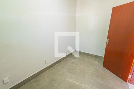 quarto 2 de casa para alugar com 3 quartos, 58m² em Candelária, Belo Horizonte