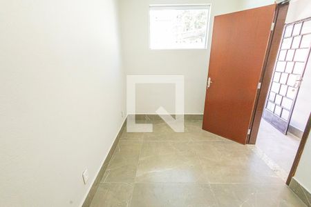 quarto 1 de casa para alugar com 3 quartos, 58m² em Candelária, Belo Horizonte