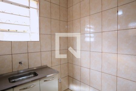 Cozinha e área de serviço de apartamento para alugar com 2 quartos, 54m² em São Lucas, Belo Horizonte