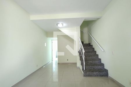 Sala de casa para alugar com 3 quartos, 106m² em Pechincha, Rio de Janeiro