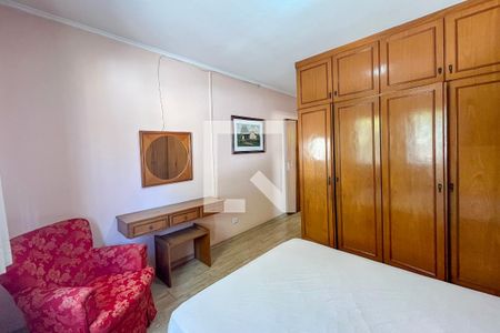Suite de casa para alugar com 4 quartos, 184m² em Jardim Vergueiro, São Paulo