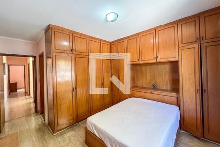 Suite de casa para alugar com 4 quartos, 184m² em Jardim Vergueiro, São Paulo