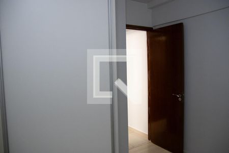 Quarto 01 de apartamento para alugar com 3 quartos, 100m² em Jardim Goiás, Goiânia