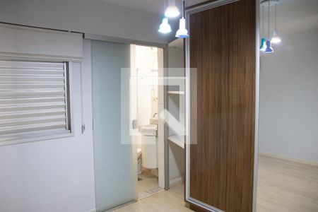 Suíte 01 de apartamento para alugar com 3 quartos, 100m² em Jardim Goiás, Goiânia