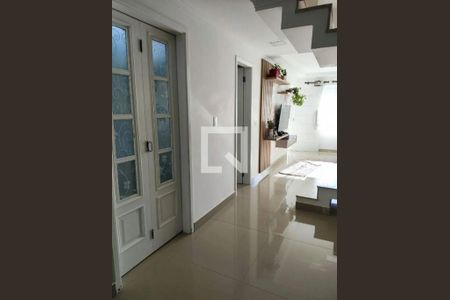 Casa à venda com 3 quartos, 160m² em Santa Cândida, Curitiba