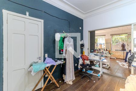 Sala de casa à venda com 3 quartos, 300m² em Higienópolis, São Paulo