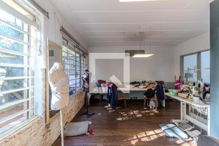 Sala de casa à venda com 3 quartos, 300m² em Higienópolis, São Paulo