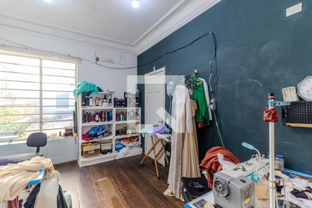 Sala de casa à venda com 3 quartos, 300m² em Higienópolis, São Paulo