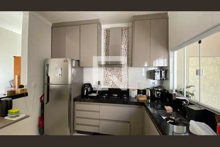 Cozinha de casa para alugar com 3 quartos, 180m² em Santa Rosa, Uberlândia