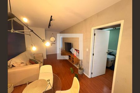 Sala de apartamento à venda com 1 quarto, 64m² em Guarani, Campinas