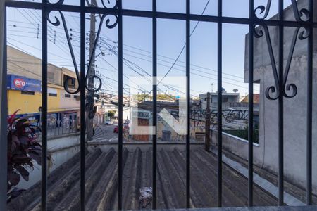 Quarto 1 vista de casa para alugar com 2 quartos, 80m² em Vila Tolstoi, São Paulo
