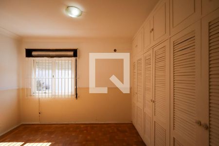 Quarto 1 de casa para alugar com 3 quartos, 120m² em Vila Marari, São Paulo