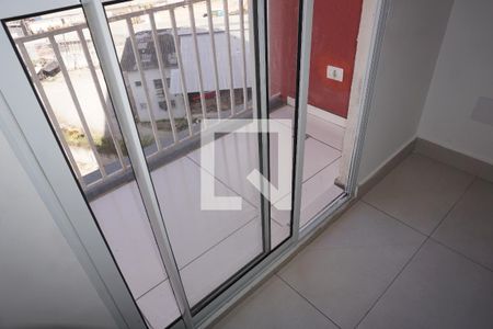 Varanda de apartamento para alugar com 2 quartos, 55m² em Jardim Elizabete, Embu das Artes