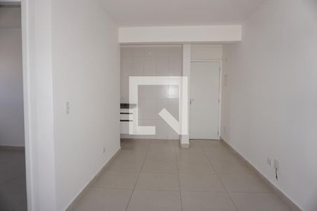 Sala de apartamento para alugar com 2 quartos, 55m² em Jardim Elizabete, Embu das Artes