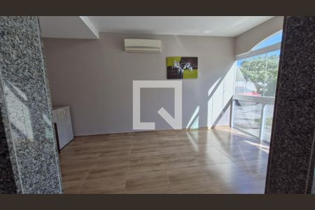 Sala de casa de condomínio para alugar com 3 quartos, 130m² em Palmeiras, Cabo Frio