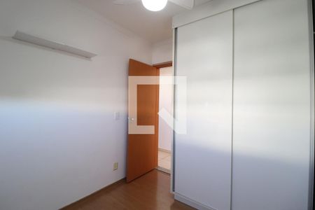 Quarto 1 de apartamento para alugar com 2 quartos, 45m² em Patrimônio, Uberlândia