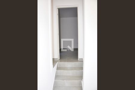 Corredor de apartamento para alugar com 1 quarto, 37m² em Vila Zat, São Paulo