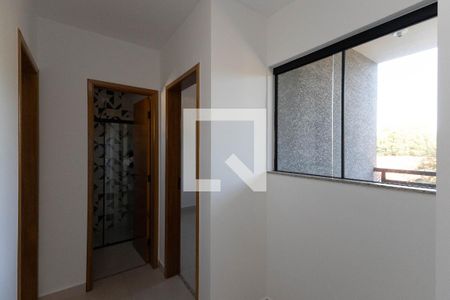 Corredor de apartamento para alugar com 2 quartos, 42m² em Vila Germinal, São Paulo