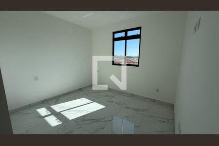 Sala de apartamento à venda com 3 quartos, 71m² em Camargos, Belo Horizonte