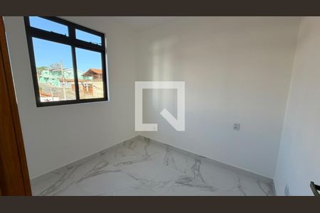 Quarto de apartamento à venda com 3 quartos, 71m² em Camargos, Belo Horizonte