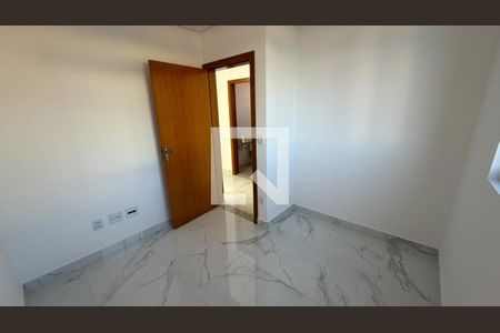 Quarto de apartamento à venda com 3 quartos, 150m² em Camargos, Belo Horizonte