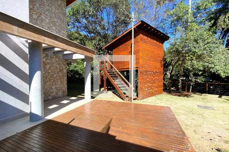 Quintal de casa de condomínio para alugar com 4 quartos, 500m² em Arvoredo, Nova Lima