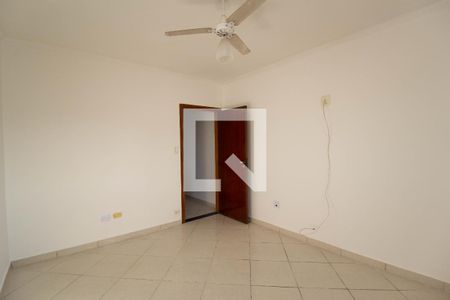 Quarto 1 de casa para alugar com 2 quartos, 140m² em Jardim Santo Elias, São Paulo
