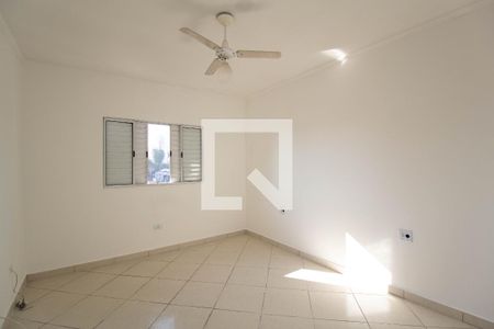 Quarto 1 de casa para alugar com 2 quartos, 140m² em Jardim Santo Elias, São Paulo