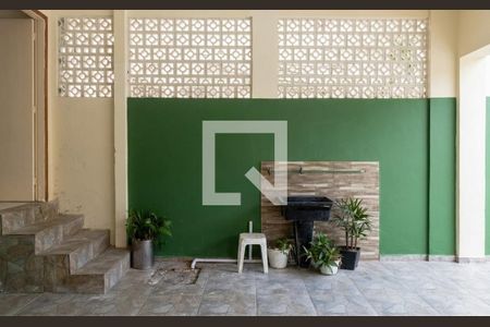 Área Externa de casa para alugar com 5 quartos, 160m² em Cajuru, Curitiba
