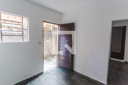 Sala de kitnet/studio para alugar com 2 quartos, 65m² em Aparecida, Belo Horizonte