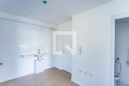 Sala e cozinha de apartamento para alugar com 2 quartos, 36m² em Vila Jaguara, São Paulo