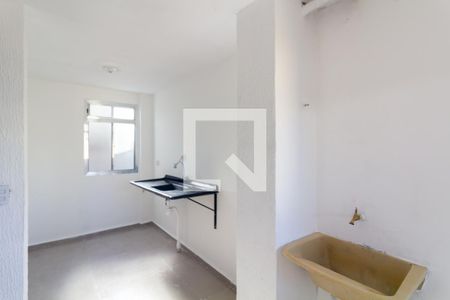 Cozinha/Área de serviço de apartamento para alugar com 2 quartos, 45m² em Conjunto Habitacional Fazenda do Carmo, São Paulo