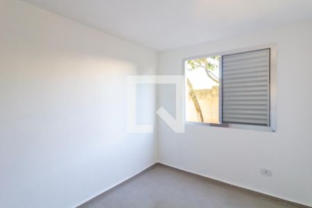 Quarto de apartamento para alugar com 2 quartos, 45m² em Conjunto Habitacional Fazenda do Carmo, São Paulo