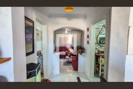 Corredor  de casa à venda com 2 quartos, 60m² em Irajá, Rio de Janeiro