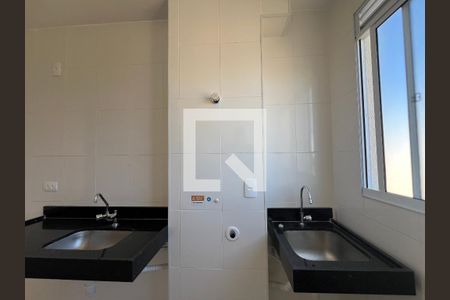Cozinha e Área de Serviço de apartamento para alugar com 2 quartos, 50m² em Tijuca, Belo Horizonte