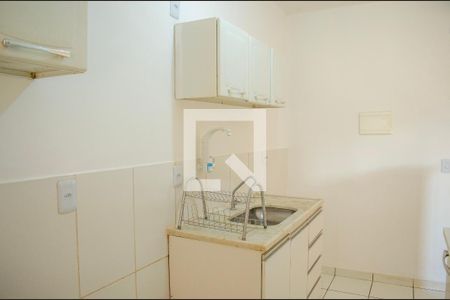 Cozinha/Área de serviço de apartamento para alugar com 2 quartos, 47m² em Setor Negrão de Lima, Goiânia