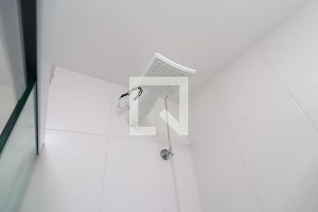 Banheiro de apartamento para alugar com 1 quarto, 28m² em Jardim Helena, São Paulo