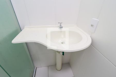 Banheiro de apartamento para alugar com 1 quarto, 28m² em Jardim Helena, São Paulo
