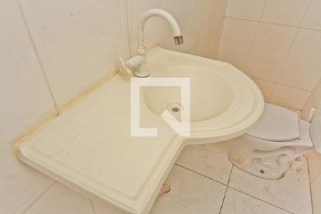 Banheiro de casa para alugar com 1 quarto, 45m² em Parque Peruche, São Paulo