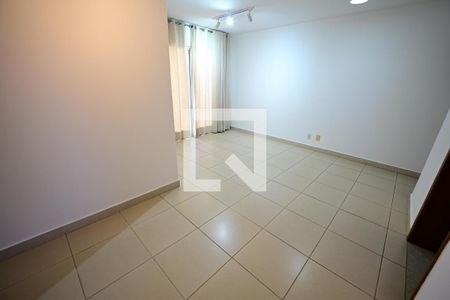 Apartamento à venda com 3 quartos, 81m² em Serrinha, Goiânia