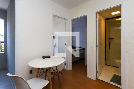 Sala / cozinha de kitnet/studio para alugar com 2 quartos, 30m² em Jardim Monte Kemel, São Paulo