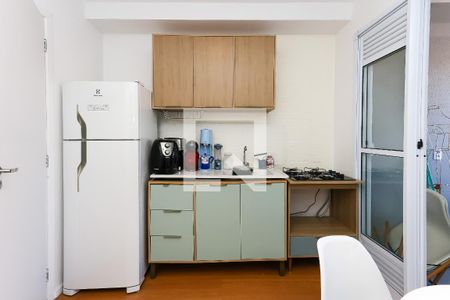 Sala / cozinha de kitnet/studio para alugar com 2 quartos, 30m² em Jardim Monte Kemel, São Paulo