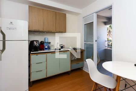 Sala / cozinha de kitnet/studio para alugar com 2 quartos, 30m² em Jardim Monte Kemel, São Paulo