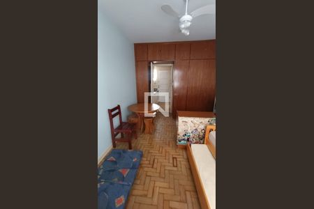 Sala / Quarto de kitnet/studio para alugar com 1 quarto, 28m² em Gonzaga, Santos