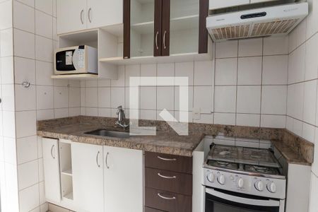 Cozinha de apartamento para alugar com 2 quartos, 70m² em Buritis, Belo Horizonte