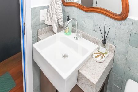 Lavabo de apartamento à venda com 2 quartos, 70m² em Perdizes, São Paulo